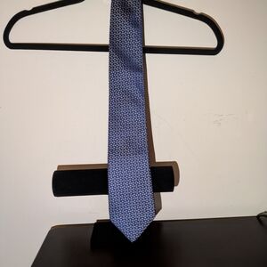 Charles Tyrwhitt 60" Silk Blue Pattern Tie. Made in England